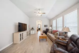 195 Lukewood Cir, Conroe, TX 77318 - Photo 7