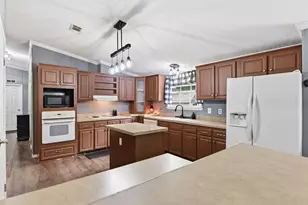 905 County Rd 308, Cleveland, TX 77327 - Photo 23