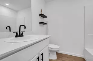 1902 Champions Dr, Navasota, TX 77868 - Photo 23