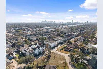 1801 W 14th 1/2 Street, Houston, TX 77008 - Photo 5