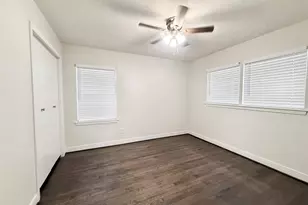 523 Wisteria St, Lake Jackson, TX 77566 - Photo 13