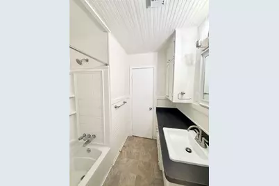 523 Wisteria Street, Lake Jackson, TX 77566 - Photo 17