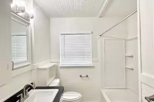 523 Wisteria St, Lake Jackson, TX 77566 - Photo 15