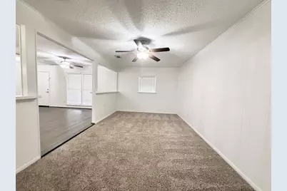 523 Wisteria Street, Lake Jackson, TX 77566 - Photo 7