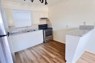911 Byrne St, Houston, TX 77009 - Photo 3