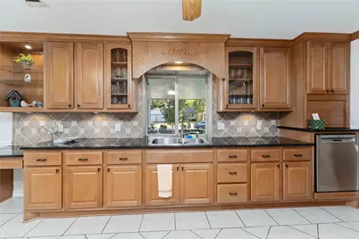 606 Packer Court, Webster, TX 77598 - Photo 9