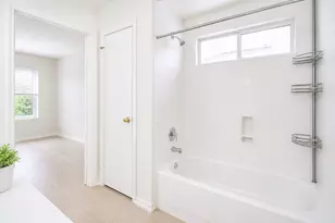 11020 Mistic Moon Ct, Houston, TX 77064 - Photo 9