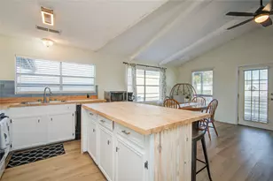 16510 Blackbeard Rd, Jamaica Beach, TX 77554 - Photo 23