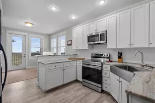 4111 Pointe W Dr, Galveston, TX 77554 - Photo 17