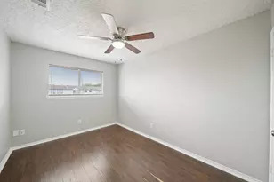13464 Castilian Dr, Houston, TX 77015 - Photo 15