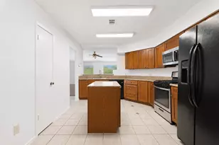 7251 Sonnet Glen Ln, Houston, TX 77095 - Photo 11
