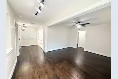 318 Caladium Street, Lake Jackson, TX 77566 - Photo 3