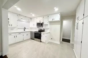 318 Caladium St, Lake Jackson, TX 77566 - Photo 9