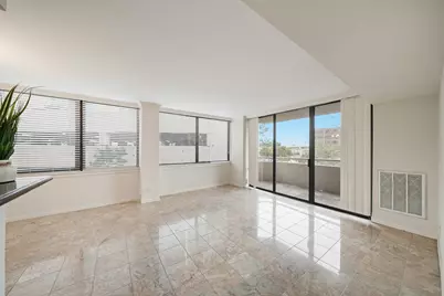 3525 Sage Road #404, Houston, TX 77056 - Photo 5