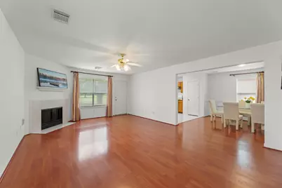 8252 Golf Green Circle, Houston, TX 77036 - Photo 3