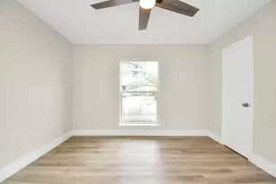 7575 Katy Fwy, Houston, TX 77024 - Photo 23