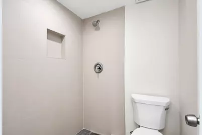 7575 Katy Freeway #30, Houston, TX 77024 - Photo 19