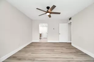 7575 Katy Fwy, Houston, TX 77024 - Photo 17