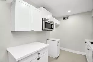 7575 Katy Fwy, Houston, TX 77024 - Photo 5
