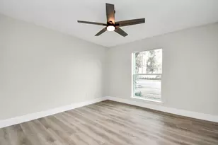7575 Katy Fwy, Houston, TX 77024 - Photo 9