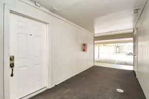 7575 Katy Fwy, Houston, TX 77024 - Photo 25