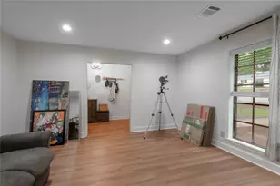 1701 Ave R, Huntsville, TX 77340 - Photo 5