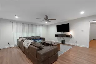 1701 Ave R, Huntsville, TX 77340 - Photo 7