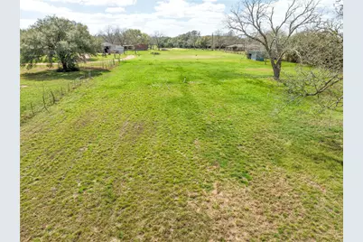 676 County Road 002, Hallettsville, TX 77964 - Photo 27