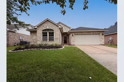 5704 Shady Hollow Court, Rosharon, TX 77583 - Photo 1