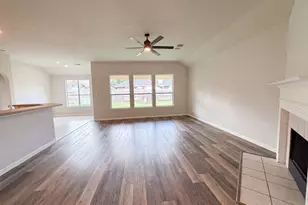5704 Shady Hollow Ct, Rosharon, TX 77583 - Photo 3