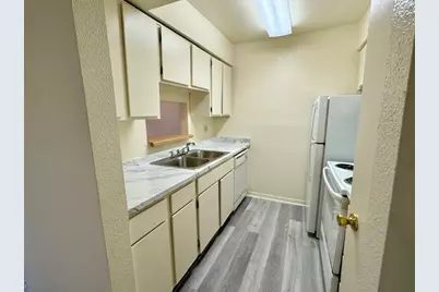 9101 Country Creek Drive #306, Houston, TX 77036 - Photo 7