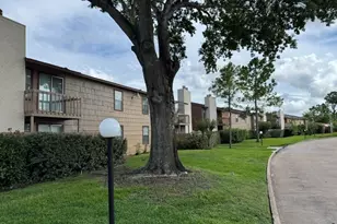 9101 Country Creek Dr, Houston, TX 77036 - Photo 11