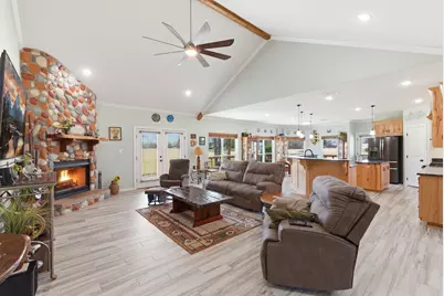 11592 Tailslide Drive, Berryville, TX 75763 - Photo 19