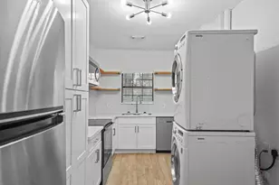 701 28th St, Galveston, TX 77550 - Photo 3