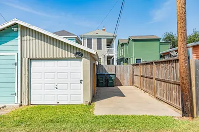 1305 Church Street, Galveston, TX 77550 - Photo 35
