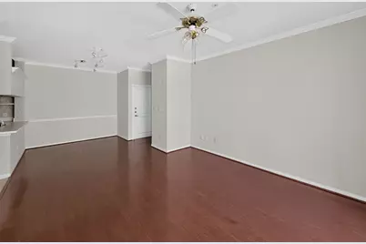 2111 Welch #B214, Houston, TX 77019 - Photo 13