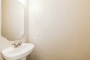 6726 Hunters Trace Ln, Baytown, TX 77521 - Photo 17