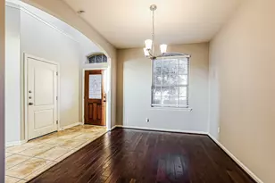 6726 Hunters Trace Ln, Baytown, TX 77521 - Photo 5