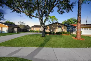 3019 Quail Valley E Dr, Missouri City, TX 77489 - Photo 3