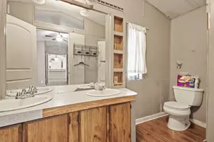 17317 E Greenleaf Ln, Conroe, TX 77306 - Photo 11