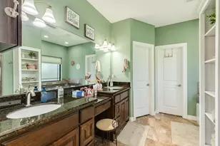 808 Quarter Horse Trail, Angleton, TX 77515 - Photo 25