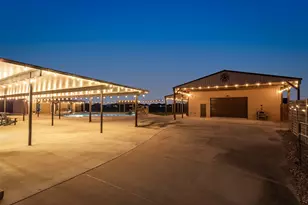 808 Quarter Horse Trail, Angleton, TX 77515 - Photo 41