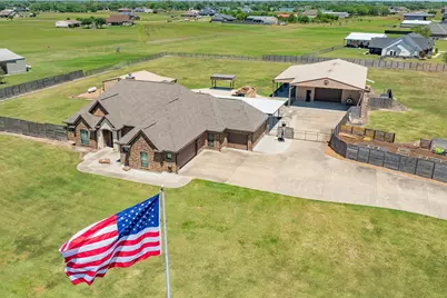 808 Quarter Horse Trail, Angleton, TX 77515 - Photo 9