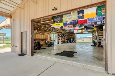 808 Quarter Horse Trail, Angleton, TX 77515 - Photo 45