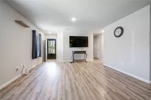 2026 Rosalee St, La Marque, TX 77568 - Photo 5