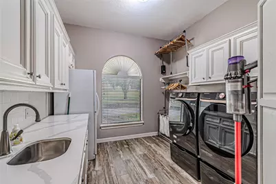 15569 Crown Oaks Drive, Montgomery, TX 77316 - Photo 17