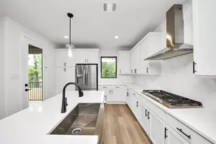 405 Forest Reserve Pl, Houston, TX 77079 - Photo 11