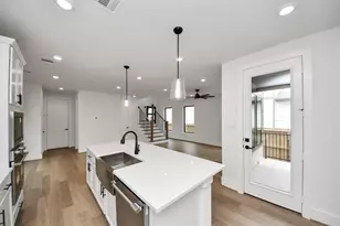 405 Forest Reserve Pl, Houston, TX 77079 - Photo 13