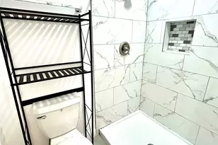 8006 Ave B St, Houston, TX 77012 - Photo 11