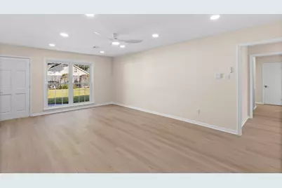 9610 Meadowglen Lane, Houston, TX 77063 - Photo 5